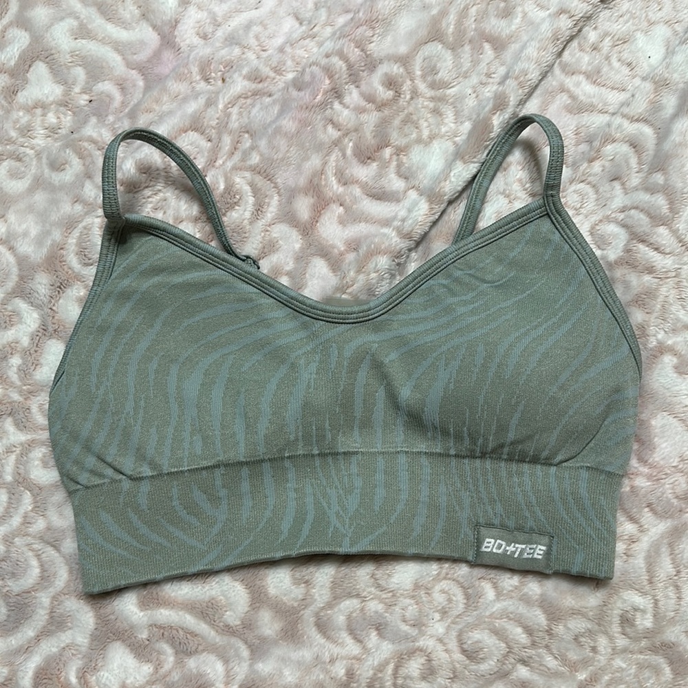 Bo and Tee sports bra. Sage green.
